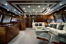 LADY BELMOR Upper Salon